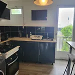 F3 2 1 Avec 1 Lit Simple Et 1 Avec 2 Lits Doubles * Clermont-Ferrand