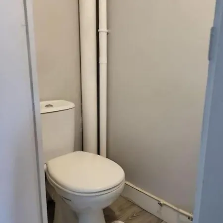 Appartement Clermont-Ferrand F3 2 chambres 1 chambre avec 1 lit simple et 1 chambre avec 2 lits doubles Appartement *