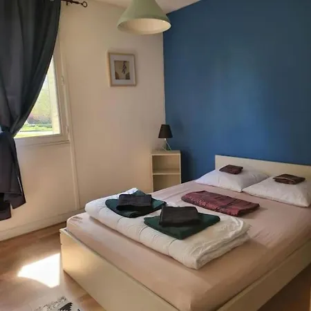 Appartement Clermont-Ferrand F3 2 chambres 1 chambre avec 1 lit simple et 1 chambre avec 2 lits doubles Appartement *