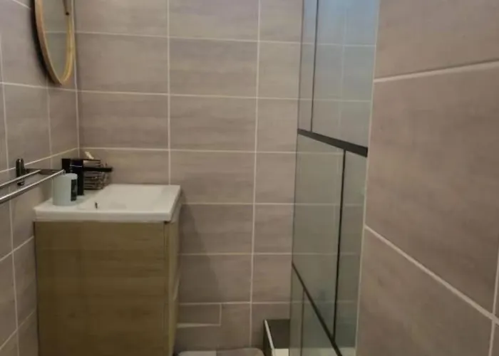 F3 2 1 Avec 1 Lit Simple Et 1 Avec 2 Lits Doubles Appartement *